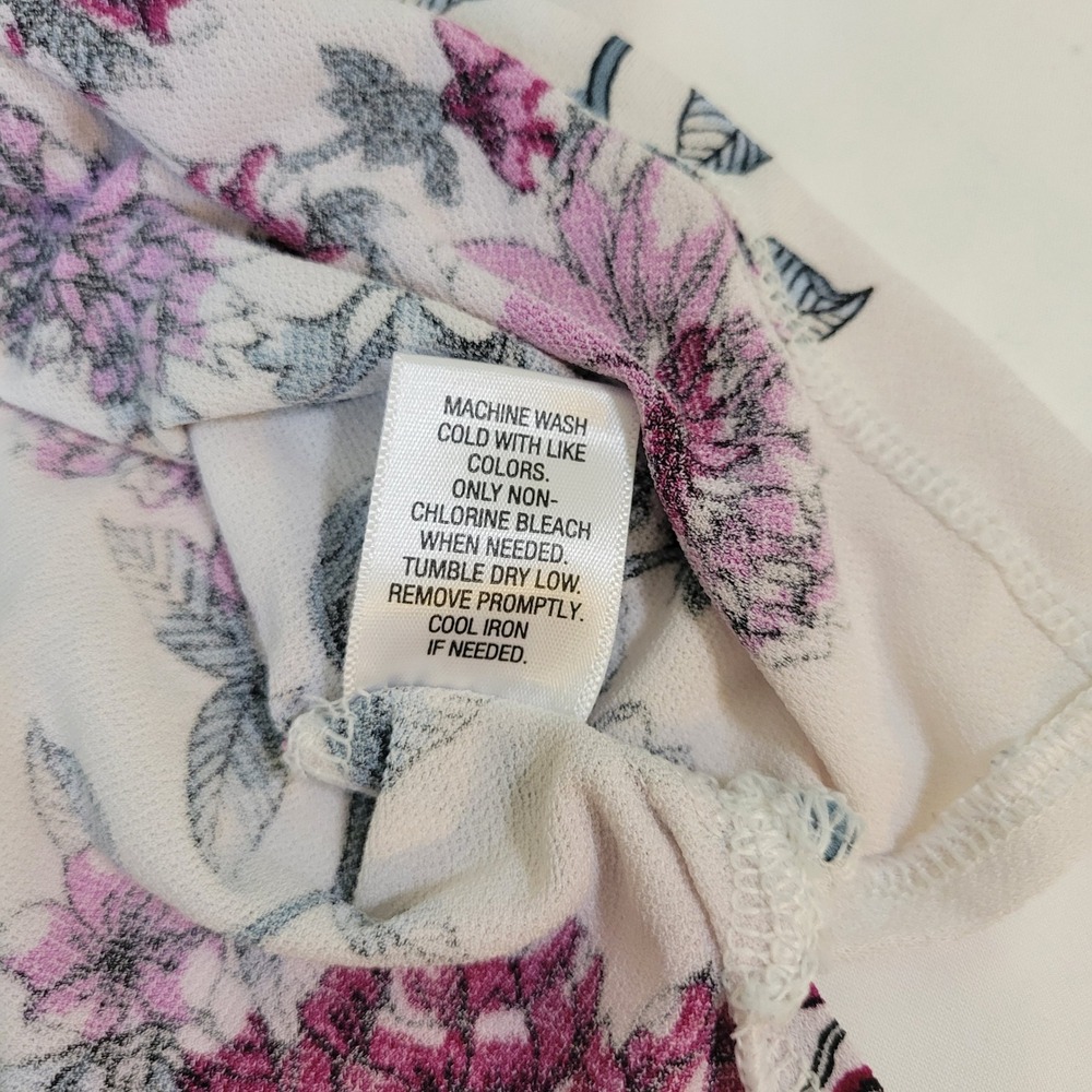 Candies Womens Floral Pearl Neck Flutter Sleeve Blouse Top Purple White Size M - Picture 6 of 7